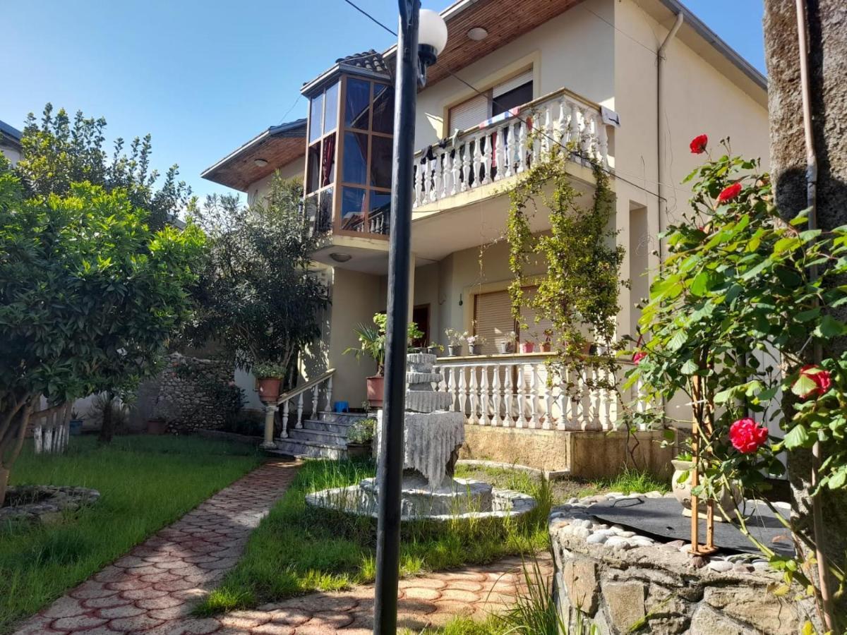 Gather Inn Guest House Shkoder Exterior photo