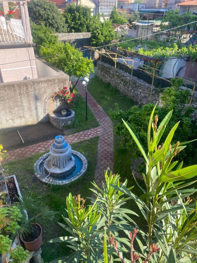 Gather Inn Guest House Shkoder Exterior photo